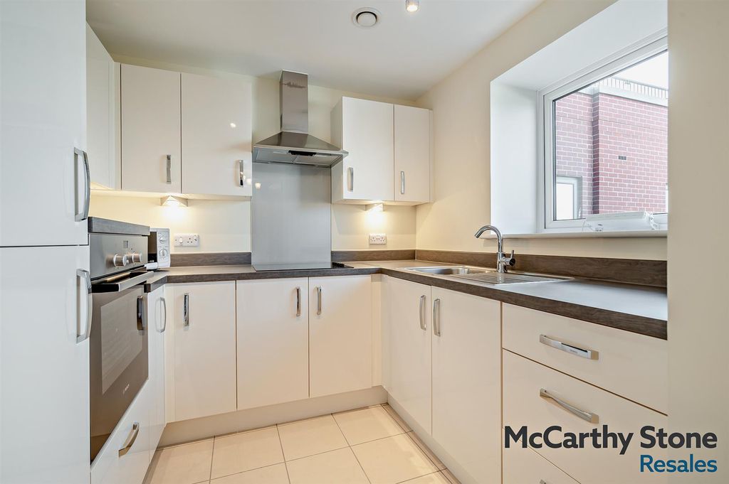 Additional image 3 of 1 bed flat for saleBlake Court, Northgate, Bridgwater TA6