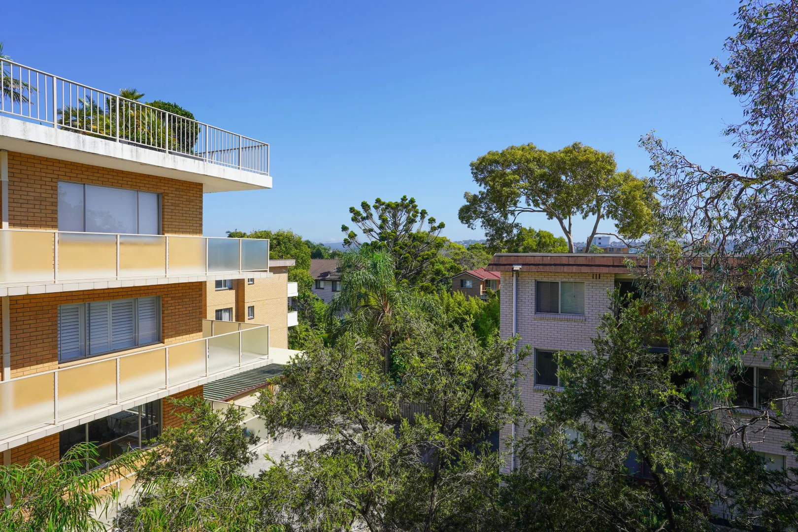 27/46-50 The Crescent, Dee Why NSW 2099 photo 3