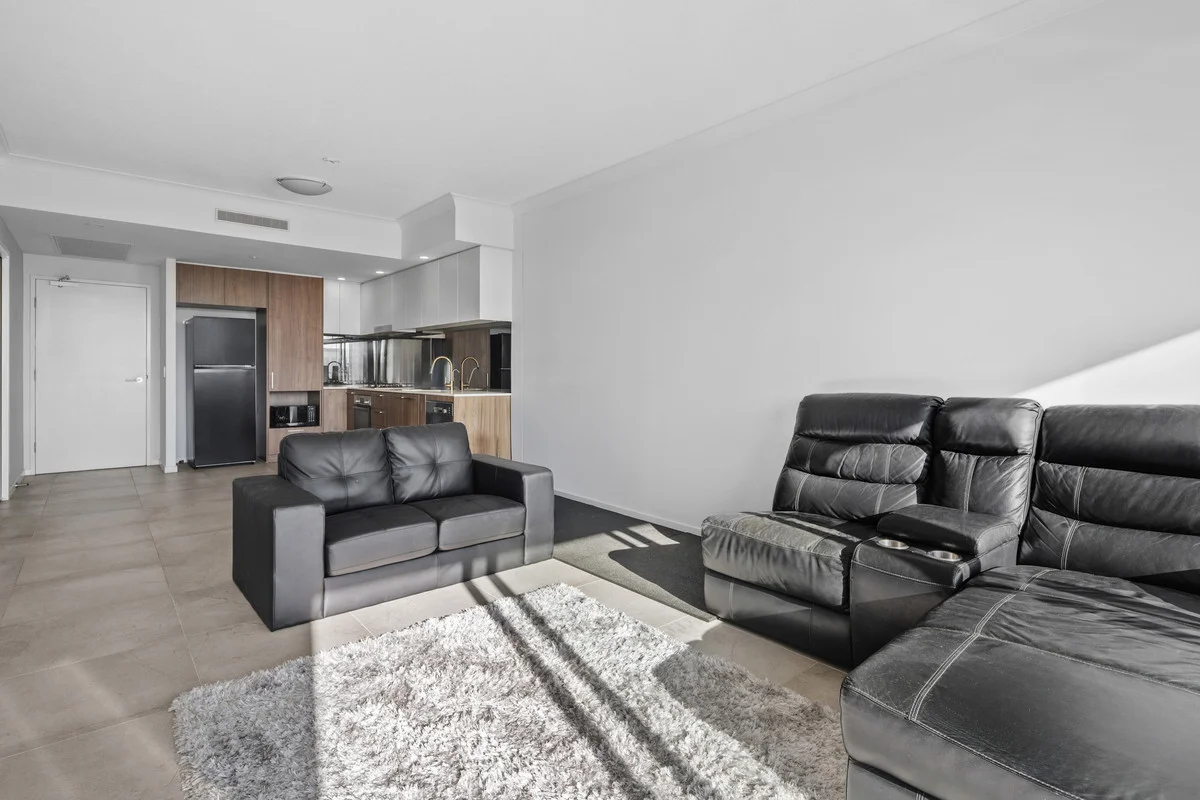 Additional image 5 of 1207/372 Marine Parade, Labrador QLD 4215