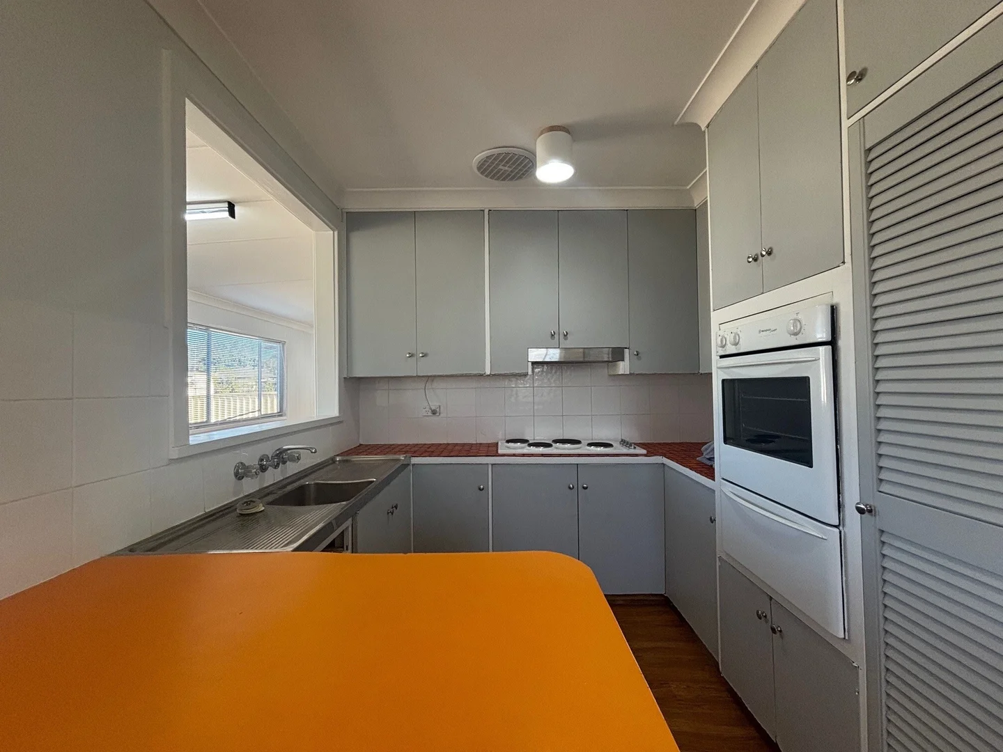 9 Lawson Avenue, Singleton NSW 2330 photo 3