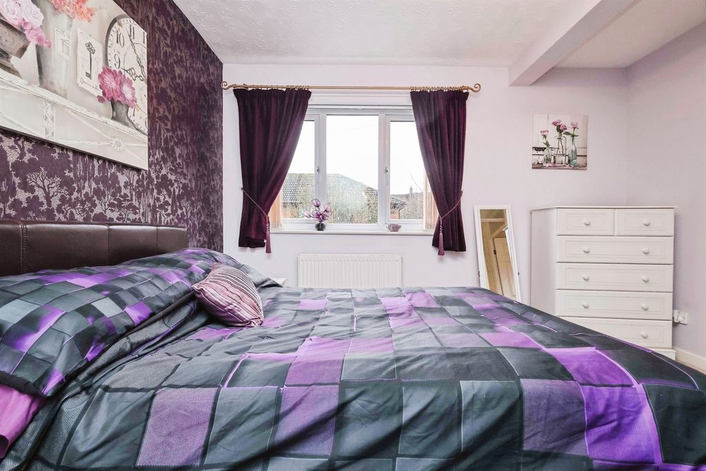 Additional image 7 of 2 bed flat for saleAlbion Street, Brierley Hill DY5