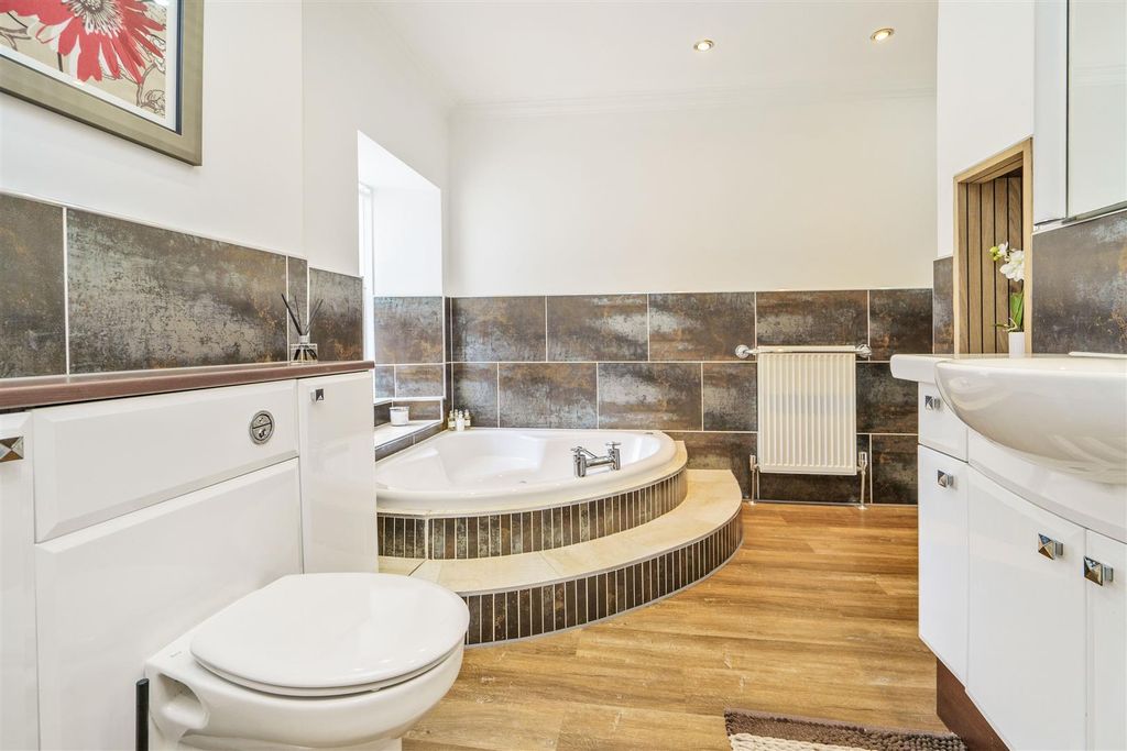 Additional image 23 of 5 bed end terrace house for saleKilbagie Street, Kincardine FK10