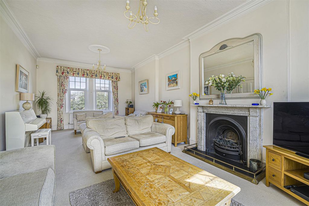 Additional image 2 of 4 bed flat for saleHighland Road, Bromley BR1