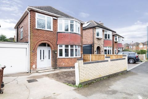 Russell Crescent, Wollaton NG8