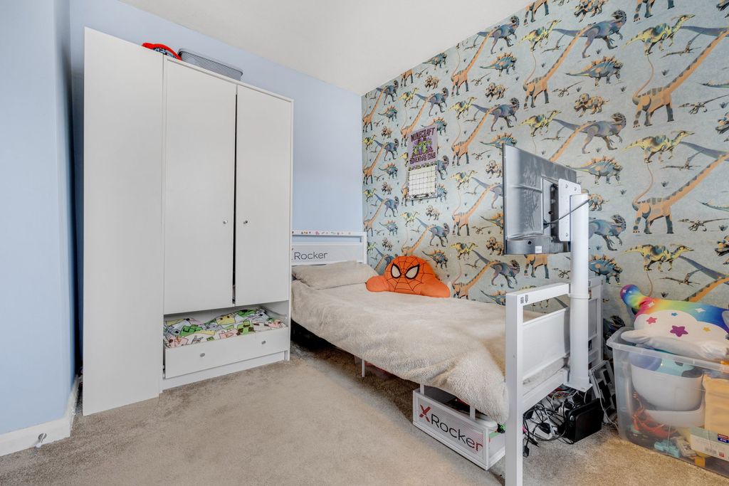 Additional image 22 of 4 bed semi-detached house for saleBarsham Drive, Brierley Hill DY5