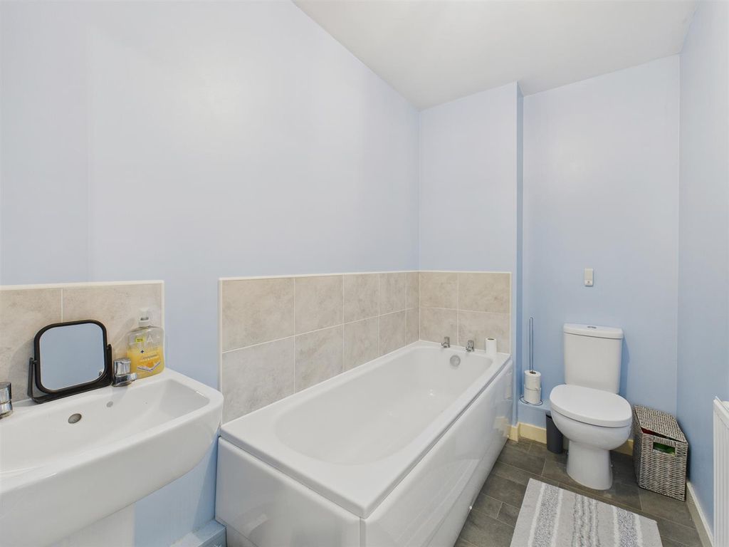 Additional image 7 of 2 bed flat for saleSomerford House, Malvern WR14