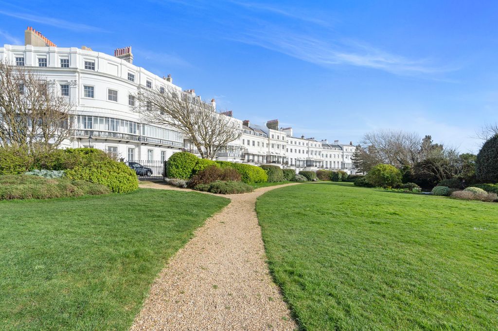 Additional image 4 of 3 bed flat for saleArundel Terrace, Brighton BN2