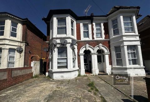 |Ref: R213338|, Denzil Avenue, Southampton SO14, Studio to rent
