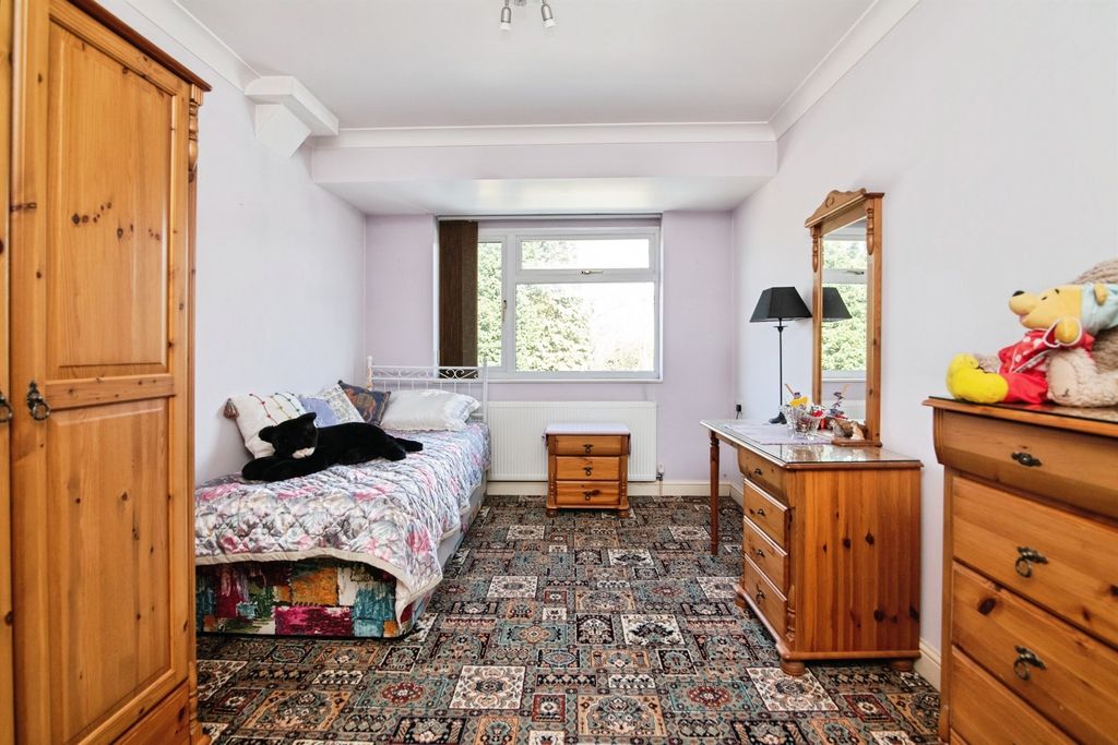 Additional image 13 of 3 bed semi-detached house for saleHigh Street, Pensnett, Brierley Hill DY5