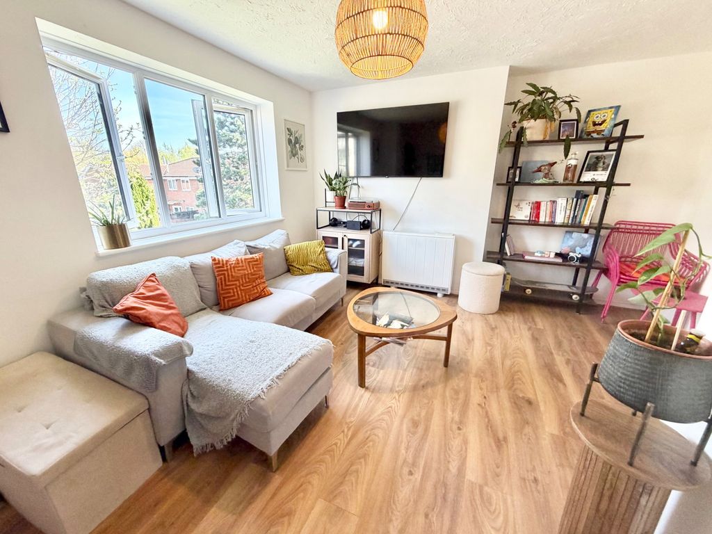 Additional image 4 of 2 bed flat for saleFoxdale Drive, Brierley Hill DY5