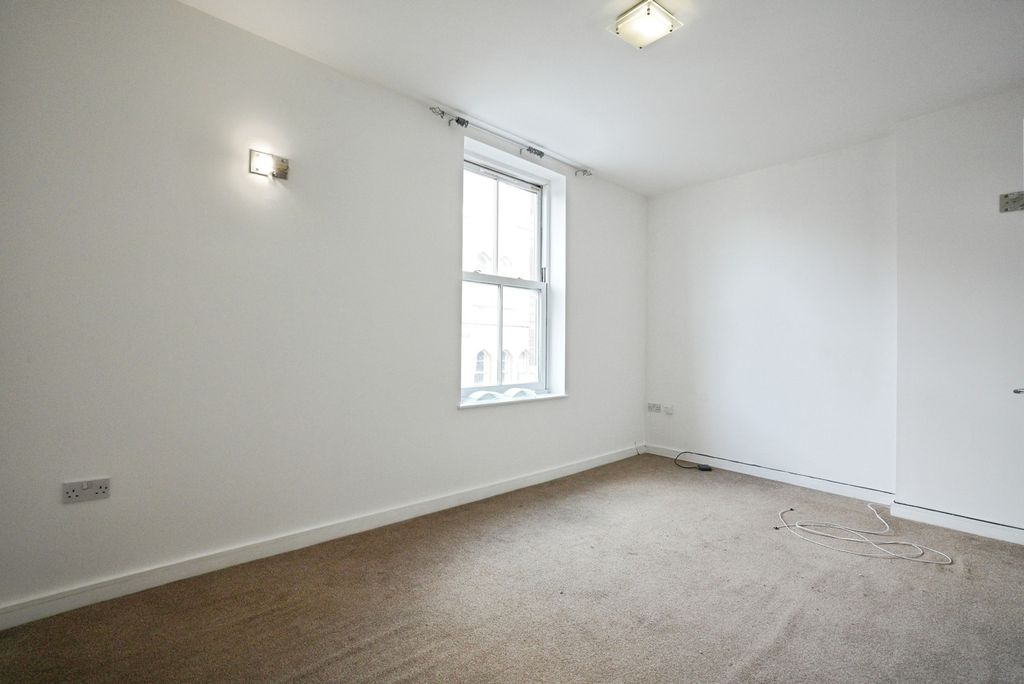 Additional image 13 of 1 bed flat for saleCrinnicks Hill, Bodmin, Cornwall PL31
