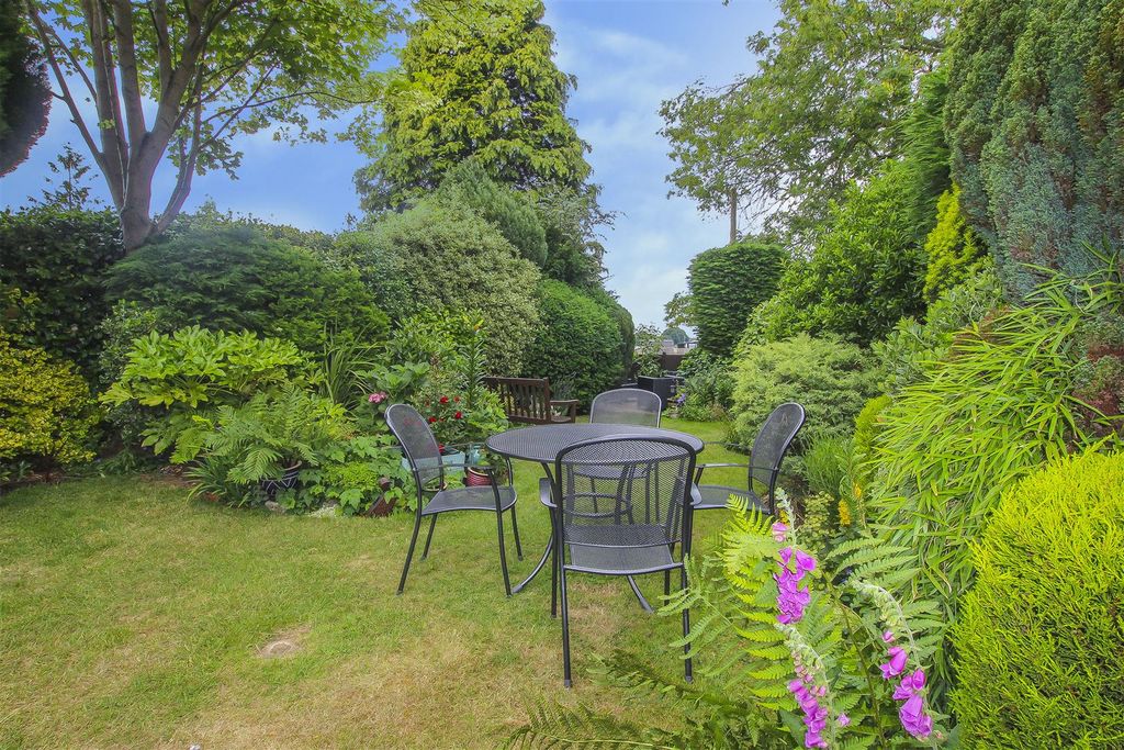 Additional image 13 of 3 bed detached bungalow for saleRushdene Road, Brentwood CM15