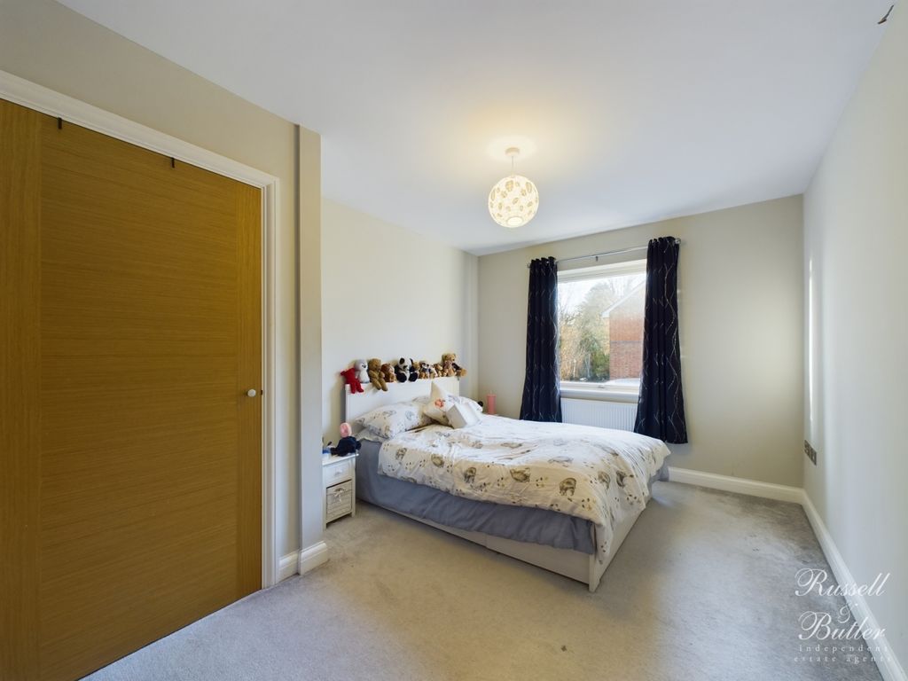 Additional image 4 of 2 bed flat for saleStation Gardens, Buckingham MK18