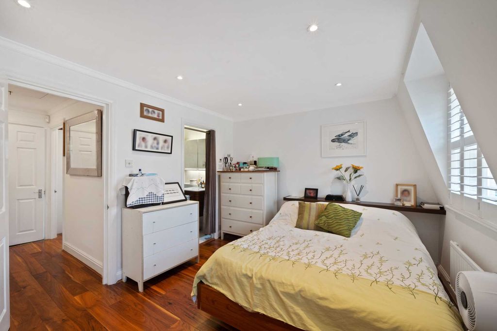 Additional image 6 of 3 bed terraced house for saleThe Butts, Brentford TW8