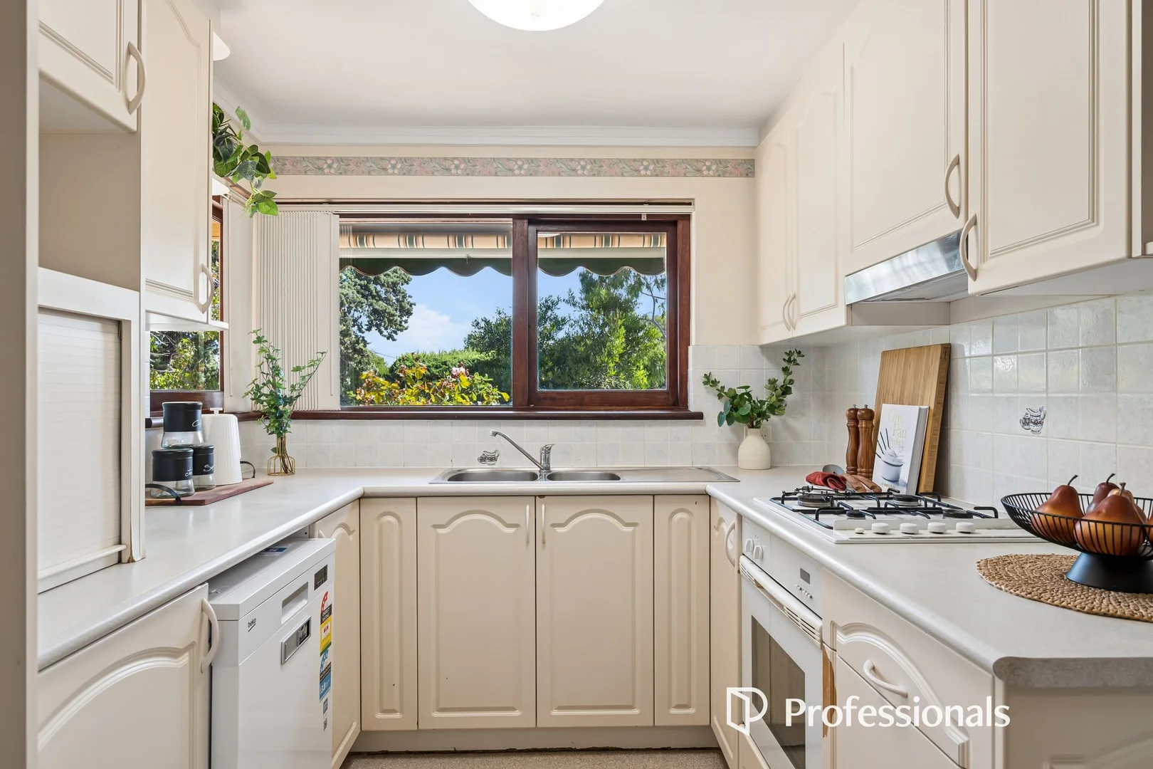 Additional image 4 of 2 Hart Street, Lesmurdie WA 6076
