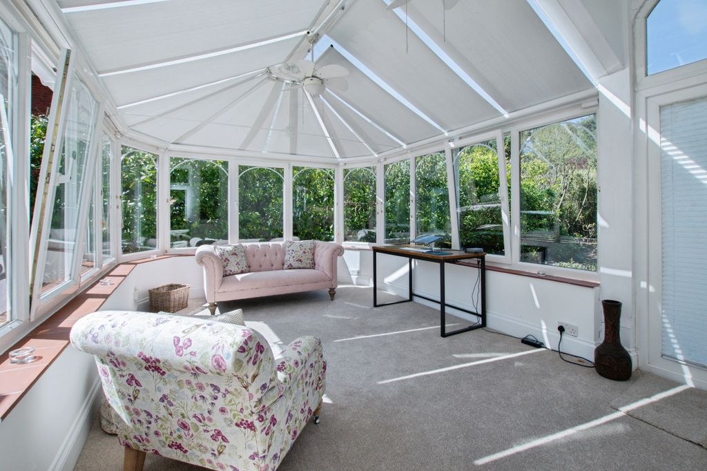 Additional image 8 of 2 bed flat for sale6 St. Anthonys Road, Bournemouth BH2