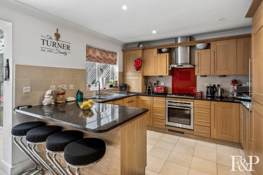 Additional image 8 of 4 bed terraced house for saleBardeen Place, Bracknell RG12