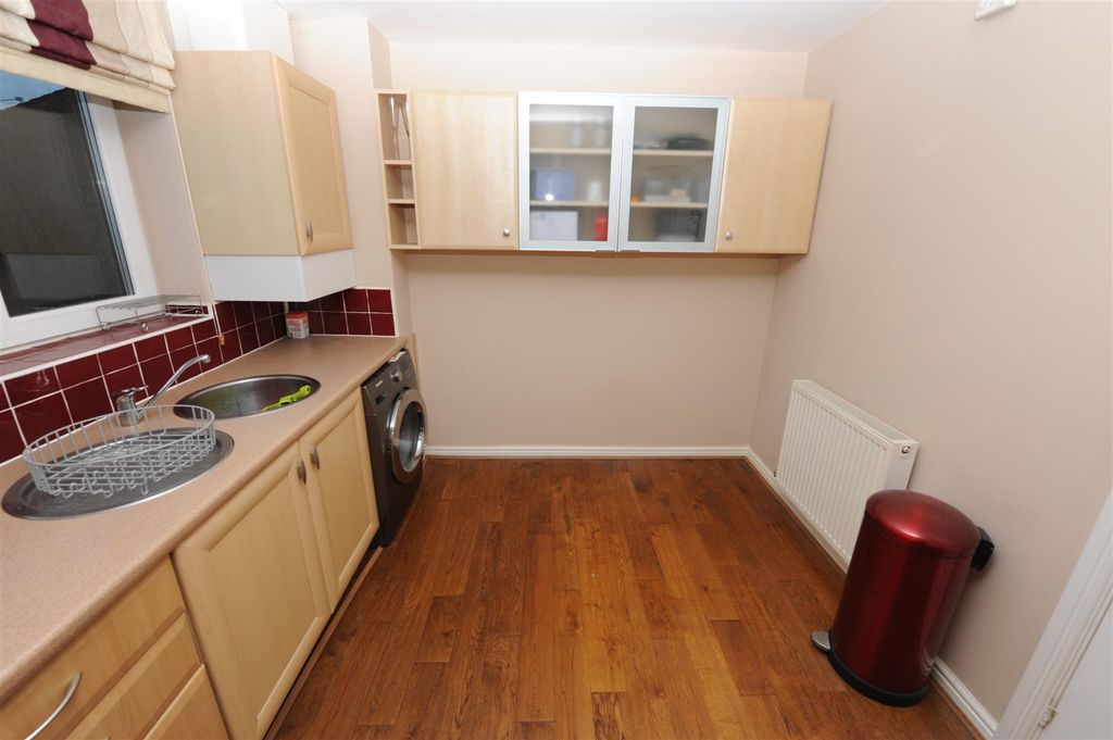 Additional image 8 of 2 bed flat for saleJavelin Close, Idle, Bradford BD10