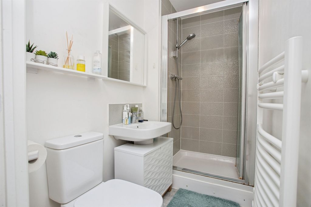 Additional image 9 of 2 bed flat for saleManor Way, Borehamwood WD6