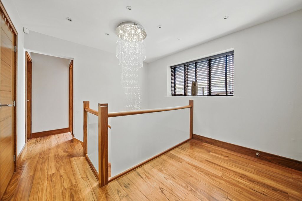 Additional image 11 of 5 bed detached house for saleWoodlands Close, Apperley Bridge, West Yorkshire BD10