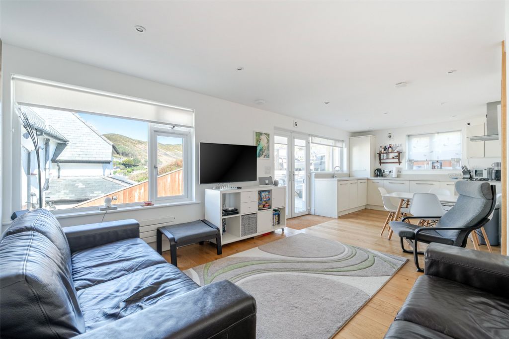 2 bed flat for saleRockfield Road, Woolacombe, Devon EX34 photo 2