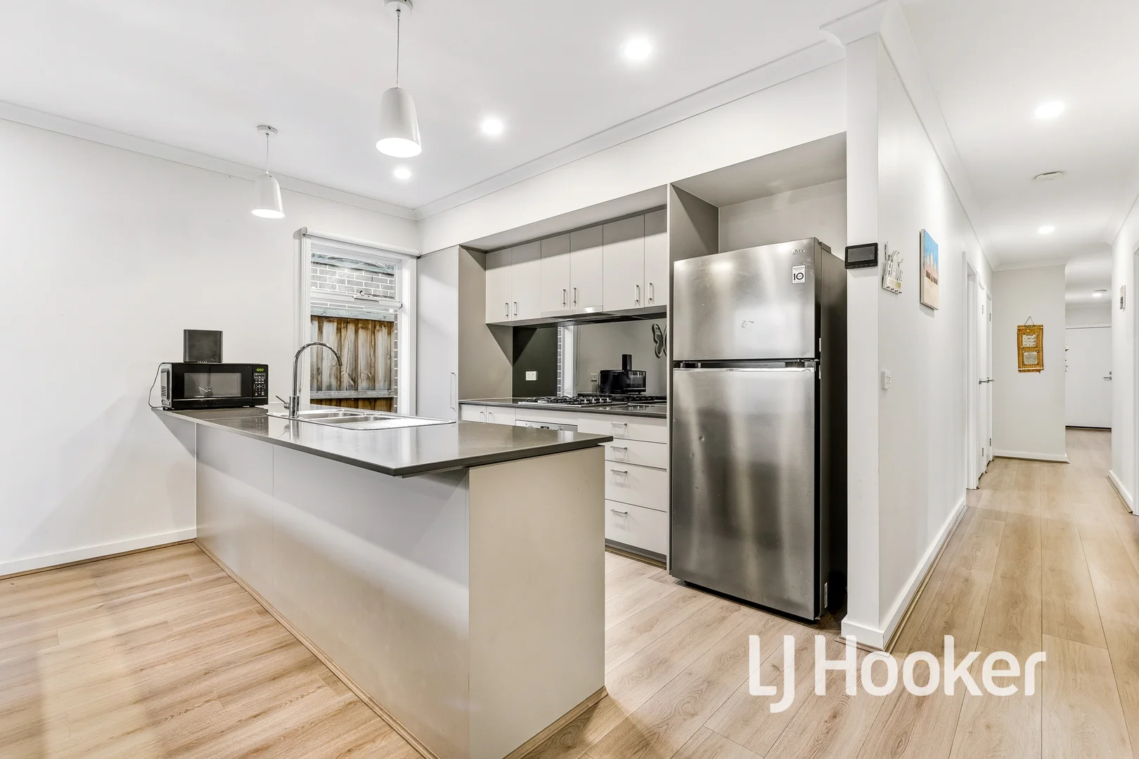 Additional image 5 of 33 Mercury Road, Cranbourne East VIC 3977