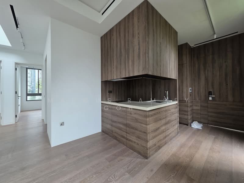 10 Evelyn Road photo 5