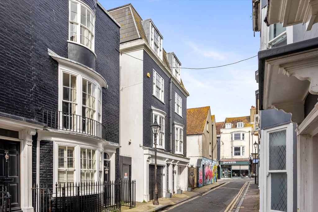 Additional image 2 of 2 bed semi-detached house for saleCharles Street, Brighton, East Sussex BN2