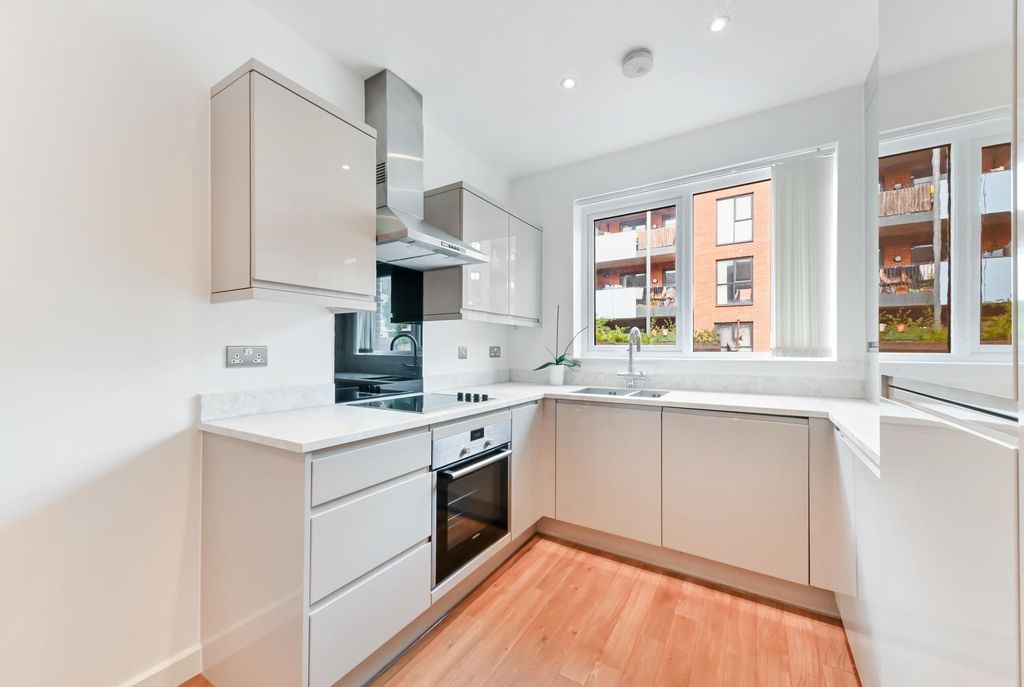 Additional image 5 of 3 bed semi-detached house for saleReynard Way, Brentford TW8