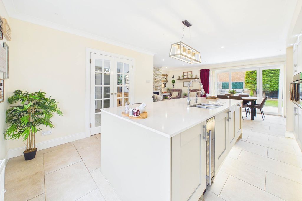 Additional image 4 of 4 bed detached bungalow for saleMorris Crescent, Motherwell ML1