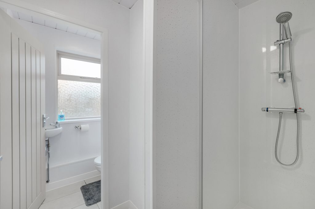 Additional image 26 of 5 bed detached house for saleQueens Promenade, Bispham FY2