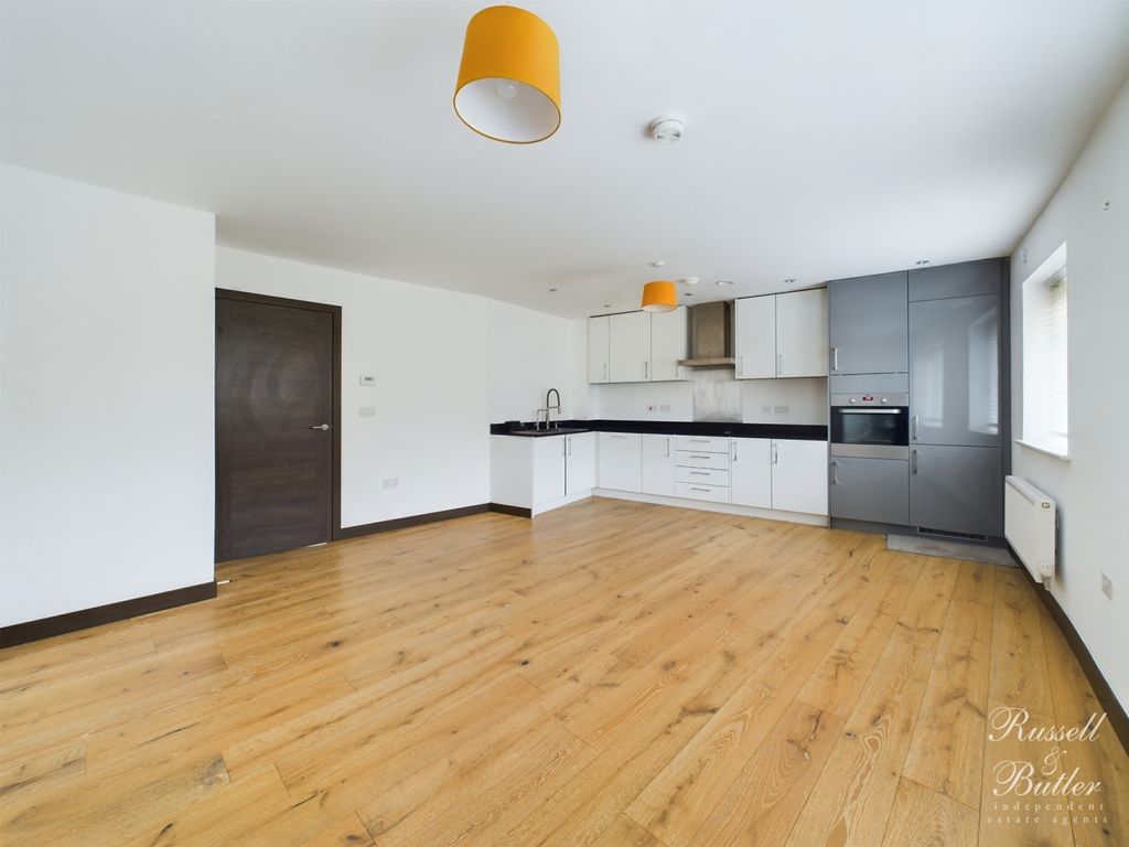 Additional image 2 of 1 bed flat for saleSummerhouse Hill, Buckingham MK18