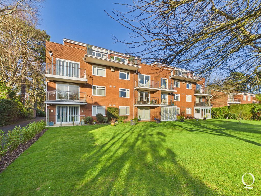 3 bed flat for saleWest Cliff Road, Westbourne, Bournemouth BH4 photo 2