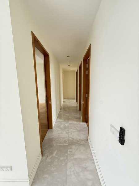 2 Ardmore Park photo 4