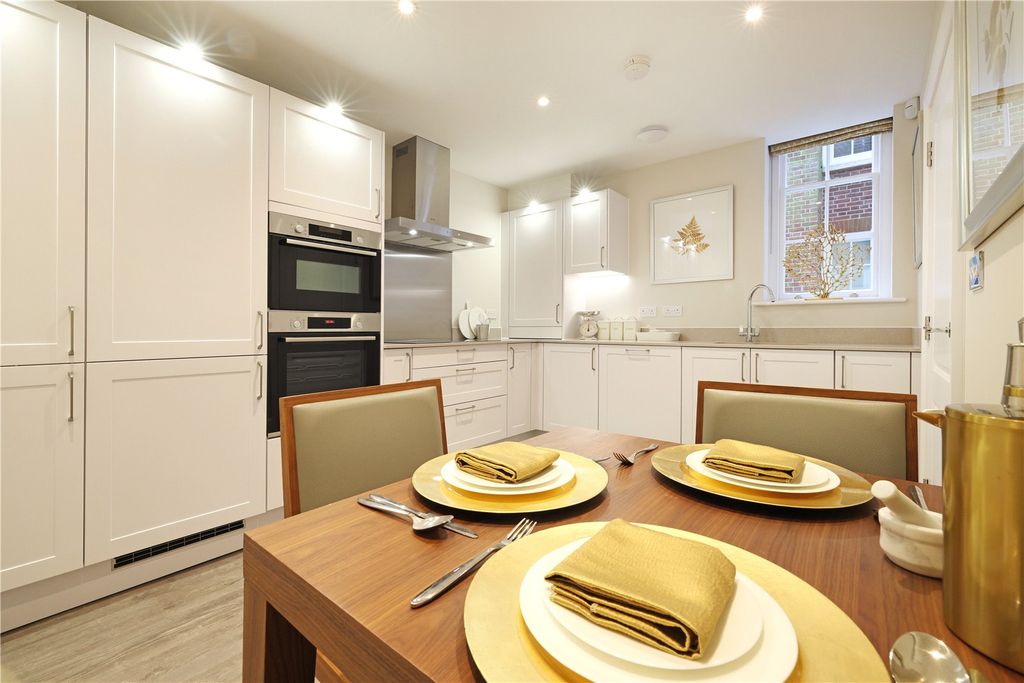 Additional image 5 of 2 bed flat for saleHall Garden, Binfield, Bracknell RG42