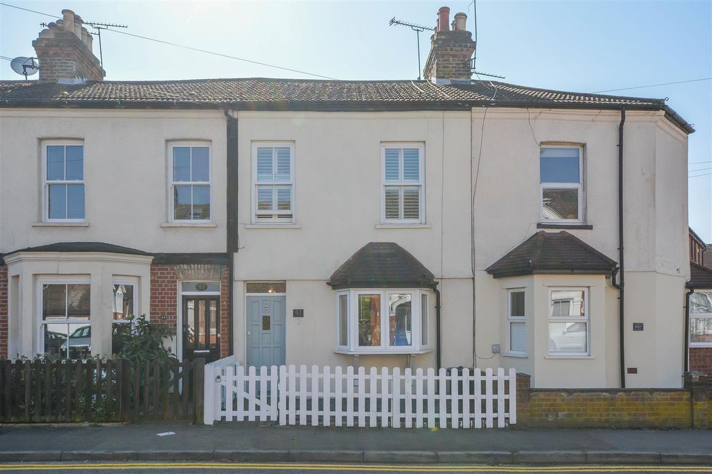 3 bed terraced house for saleWoodman Road, Warley, Brentwood CM14