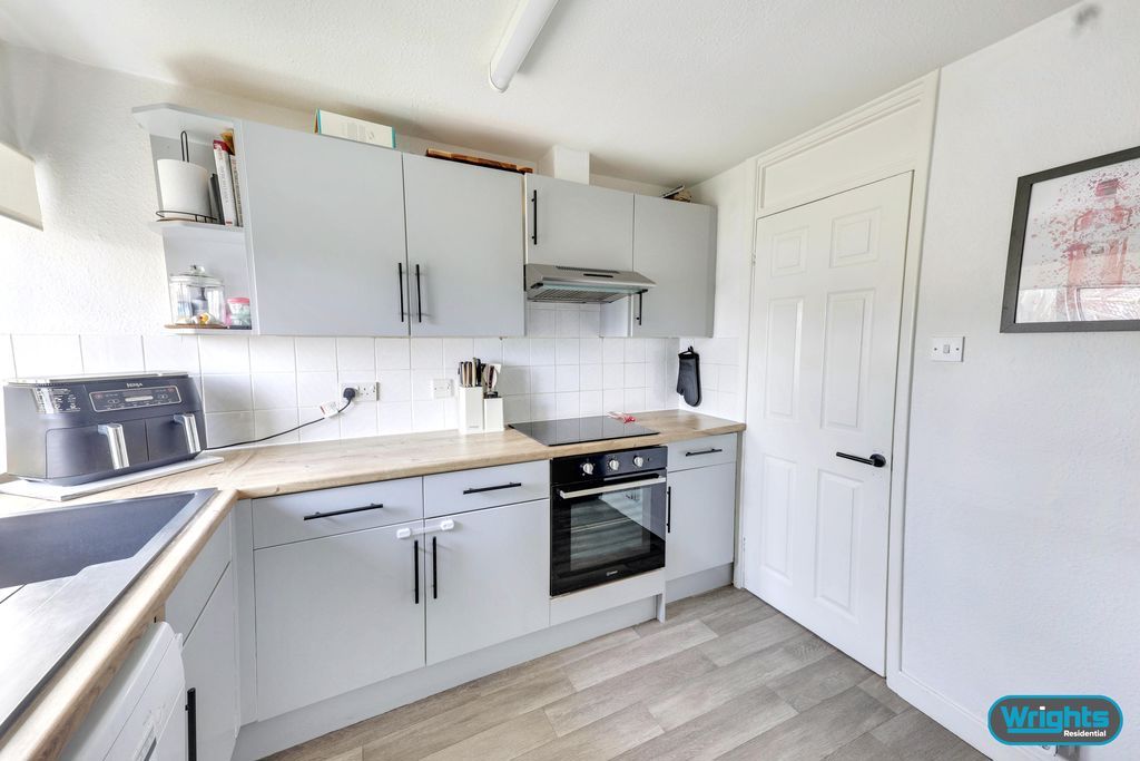 Additional image 6 of 2 bed flat for salePrincess Gardens, Hilperton BA14