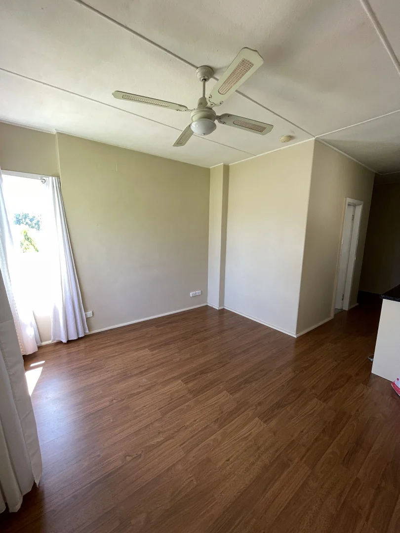Additional image 3 of 4/8-10 Robertson Street, Tumut NSW 2720