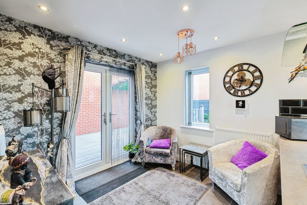 Additional image 7 of 4 bed detached house for saleLovejoy Close, Blackpool FY4