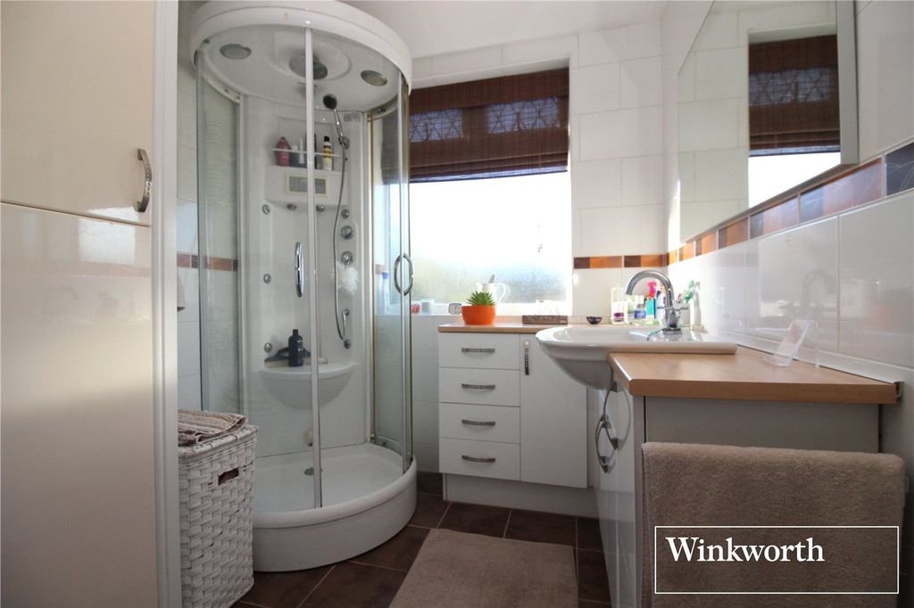 Additional image 15 of 3 bed semi-detached house for saleBullhead Road, Borehamwood, Hertfordshire WD6