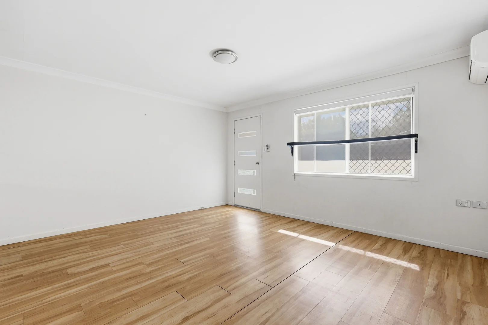 Additional image 3 of 2/22 Whichello Street, Newtown QLD 4350