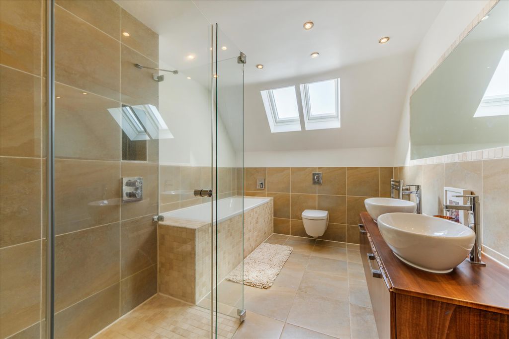 Additional image 30 of 7 bed detached house for saleTilehurst Lane, Binfield, Bracknell, Berkshire RG42