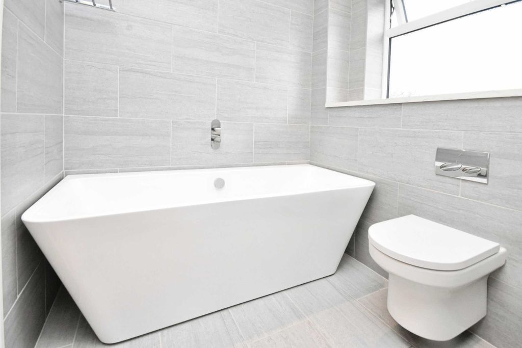 Additional image 12 of 2 bed flat for saleEastern Esplanade, Broadstairs, Kent CT10