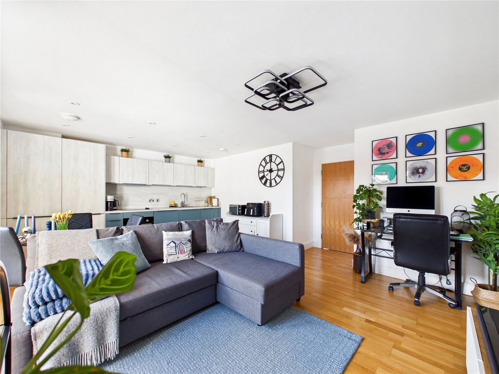 Additional image 2 of 1 bed flat for saleHolmhill Drive, Felixstowe, Suffolk IP11