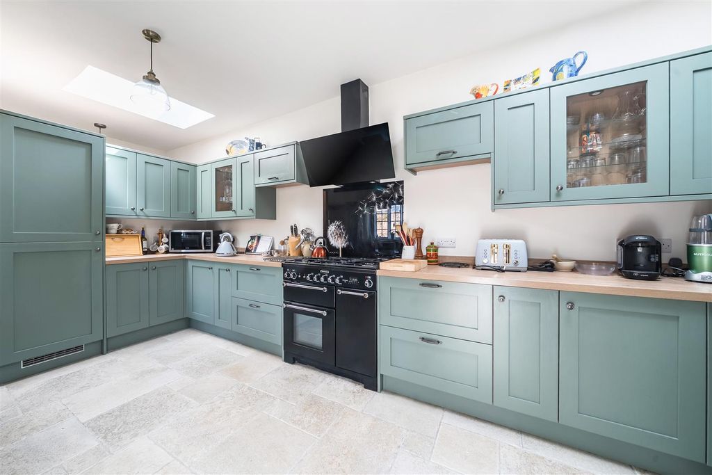 Additional image 2 of 3 bed terraced house for saleSalisbury Street, Blandford Forum DT11