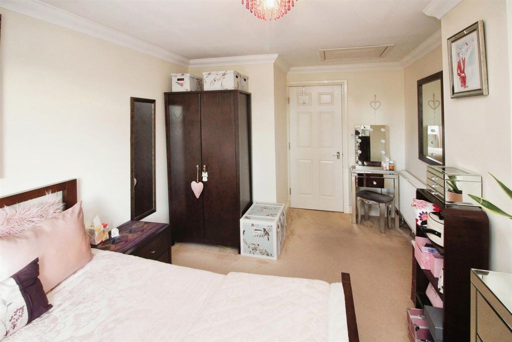 Additional image 14 of 2 bed flat for saleThe Strone, Apperley Bridge, Bradford BD10