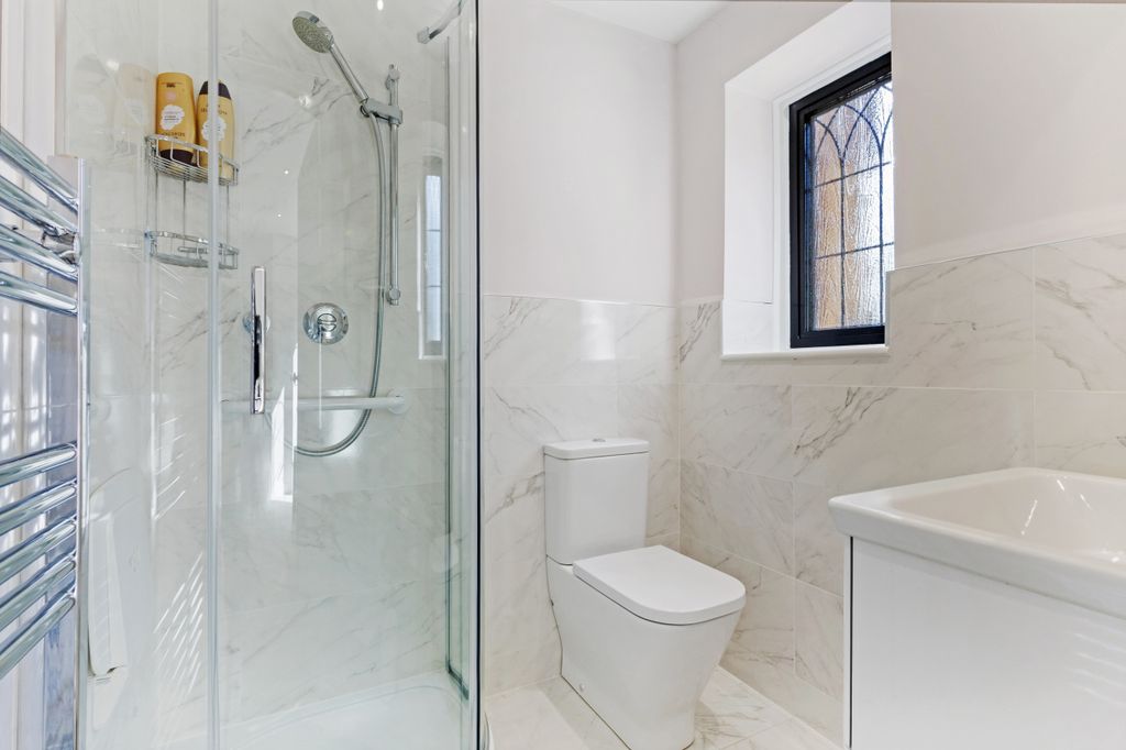 Additional image 13 of 5 bed detached house for saleBlind Lane, Bourne End SL8