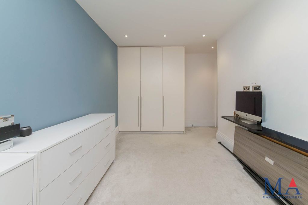 Additional image 23 of 5 bed detached house for saleRed Road, Borehamwood WD6