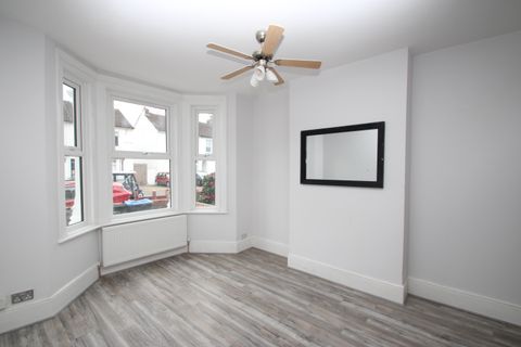 Hurlstone Road, London SE25