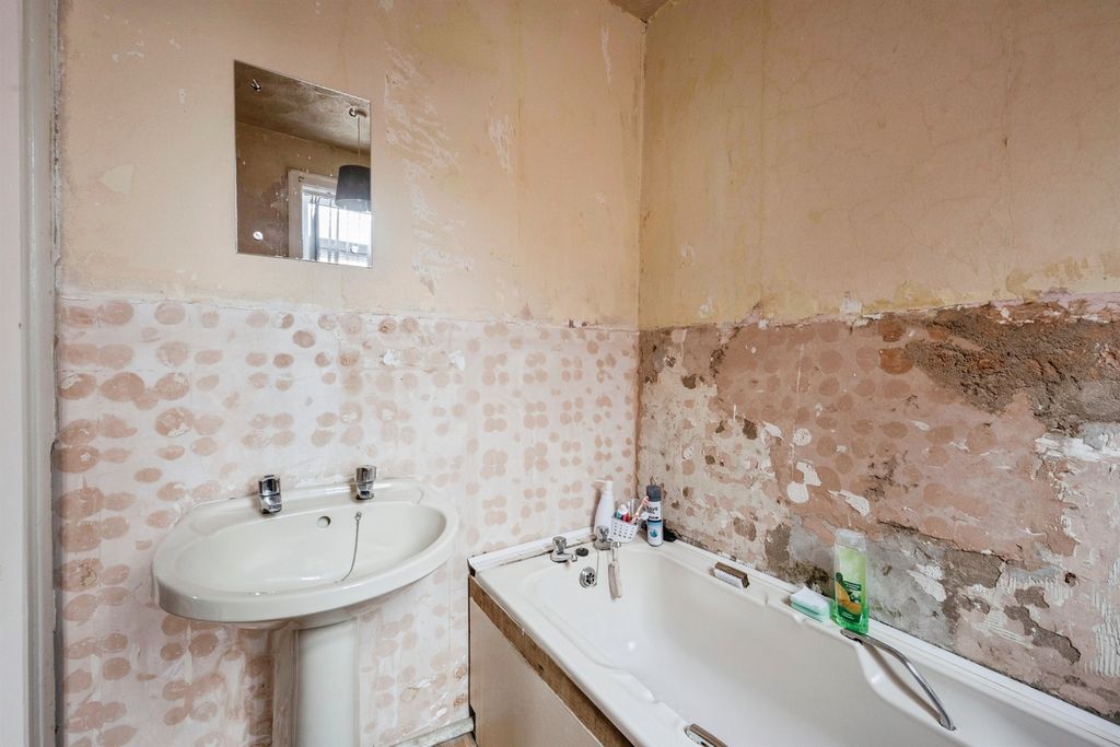Additional image 10 of 3 bed semi-detached house for saleReginald Road, Scunthorpe DN15